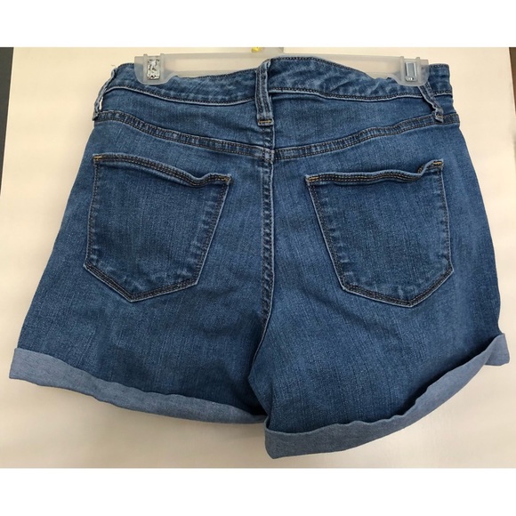 Universal Thread Shorts - Picture 2 of 3